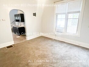 1852 W 45th St in Cleveland, OH - Building Photo - Building Photo