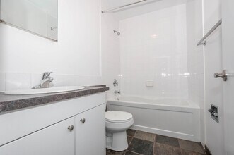 Grandin in Edmonton, AB - Building Photo - Building Photo