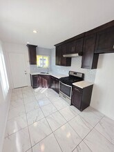 449 W Harvard St, Unit Unit 449 in Glendale, CA - Foto de edificio - Building Photo