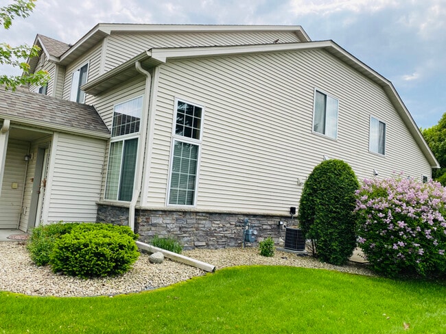 363 Ojibway Path in Lino Lakes, MN - Building Photo - Building Photo