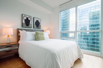 55-65 Bremner Blvd in Toronto, ON - Building Photo - Building Photo