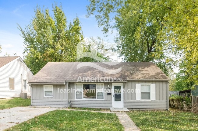 7937 Park Ave in Kansas City, MO - Foto de edificio - Building Photo
