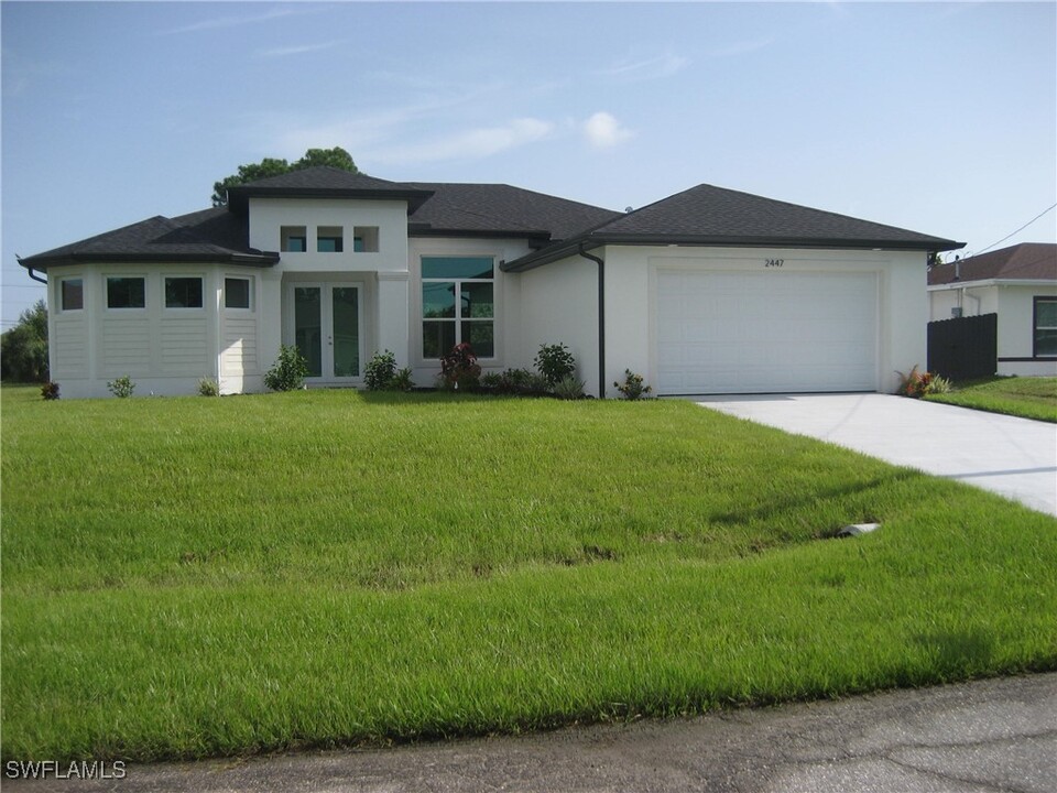 2447 SW Embers Terrace in Cape Coral, FL - Building Photo