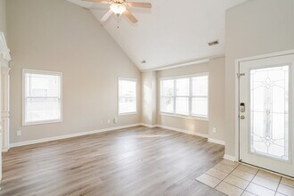 723 Wildwood Dr in Smyrna, TN - Building Photo - Building Photo