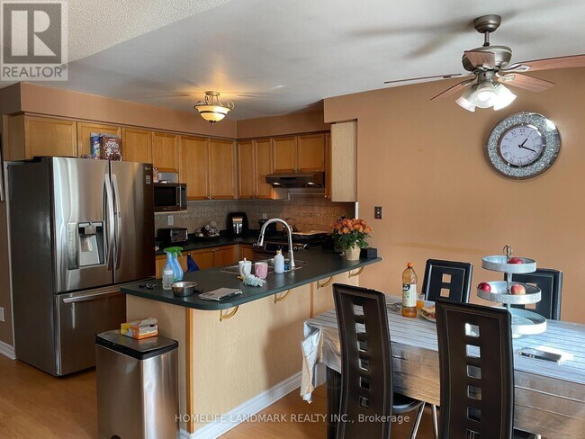 37 Sylwood Crescent in Vaughan, ON - Building Photo - Building Photo