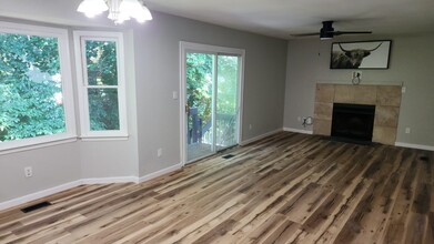 102 Reton Ct in Cary, NC - Building Photo - Building Photo