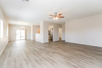 1715 E Renegade Trail in San Tan Valley, AZ - Building Photo - Building Photo