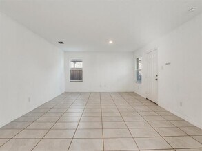 14008 Earlham St in Pilot Point, TX - Building Photo - Building Photo