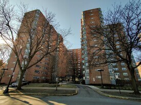 4980 N Marine Dr in Chicago, IL - Building Photo