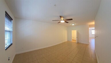929 SW 147th Ave in Pembroke Pines, FL - Building Photo - Building Photo