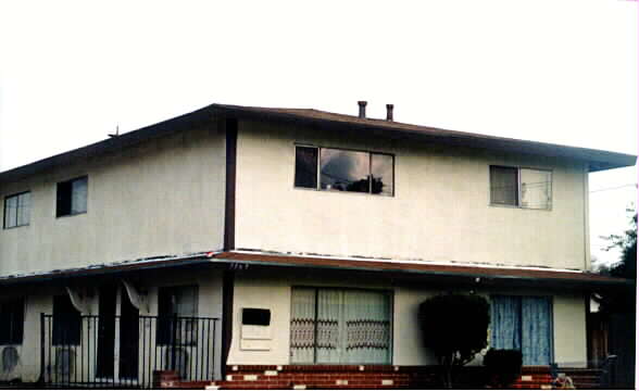 9587 Juniper Ave in Fontana, CA - Building Photo - Building Photo