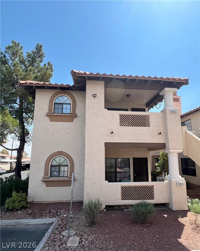 property at 1405 Santa Margarita St