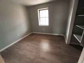 1666 N Rosedale Dr in Baton Rouge, LA - Building Photo - Building Photo