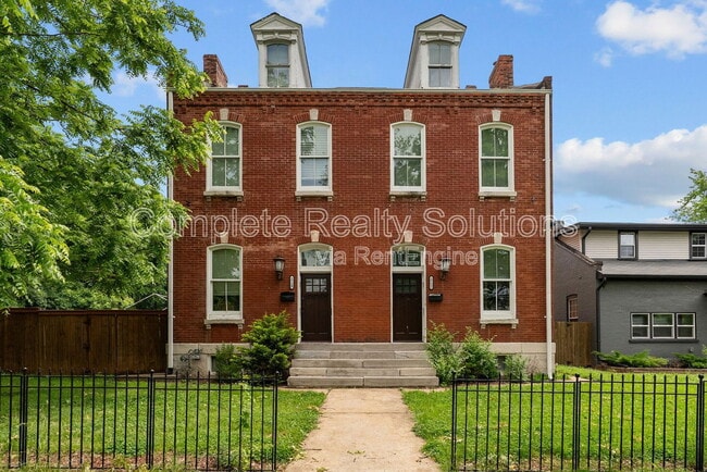 property at 2720 S Jefferson Ave