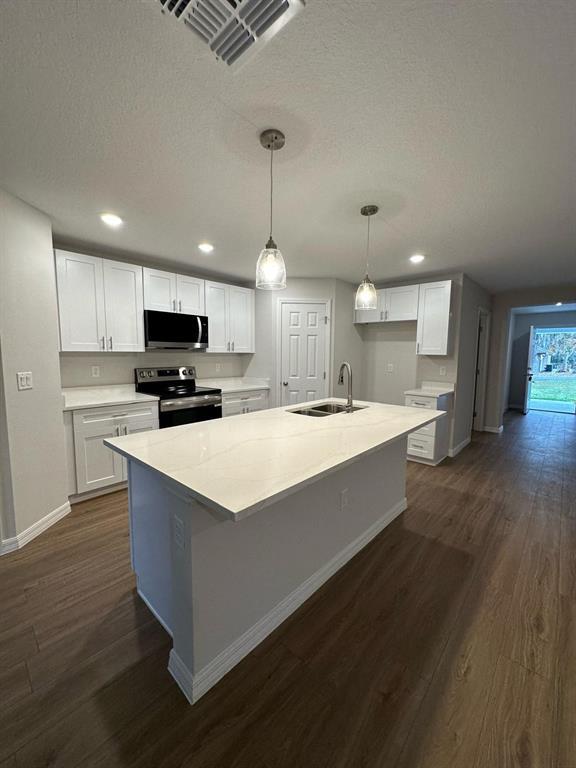 3825 Palm Dr in Leesburg, FL - Building Photo - Building Photo