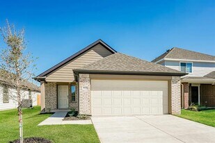 512 Sussex Dr in Everman, TX - Building Photo