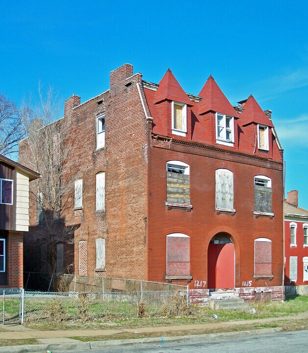 1215 Wright Street in St. Louis, MO - Building Photo