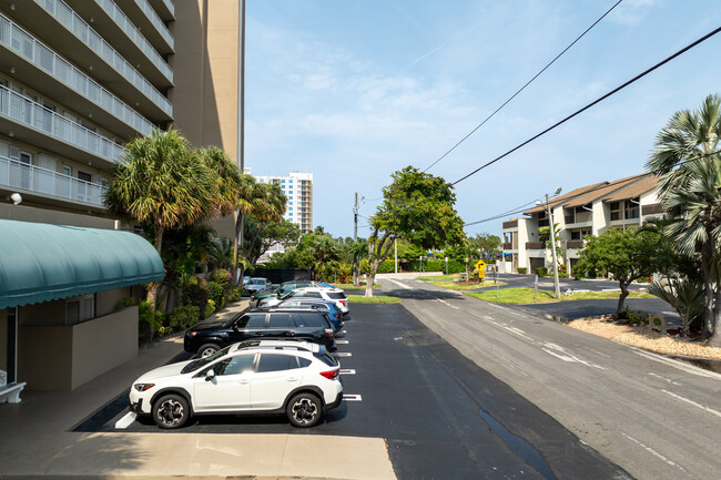 The Waters Edge in Pompano Beach, FL - Building Photo - Building Photo