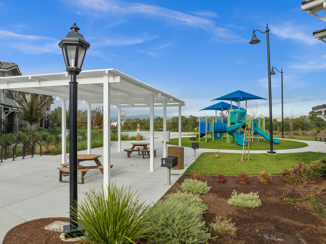 Glen Loma Ranch in Gilroy, CA - Foto de edificio - Building Photo