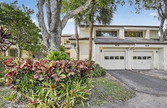 373 SW 94 Terrace in Plantation, FL - Building Photo - Building Photo