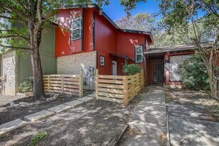 6906 Lovely Ln in Austin, TX - Building Photo
