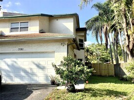 3581 Simms St in Hollywood, FL - Building Photo