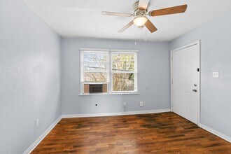 319 Moody St in Houston, TX - Building Photo - Building Photo