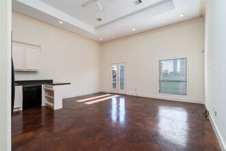 5801 Winsome Ln in Houston, TX - Foto de edificio - Building Photo