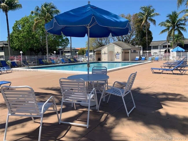 20761 NE 4th Pl in Miami, FL - Building Photo - Building Photo