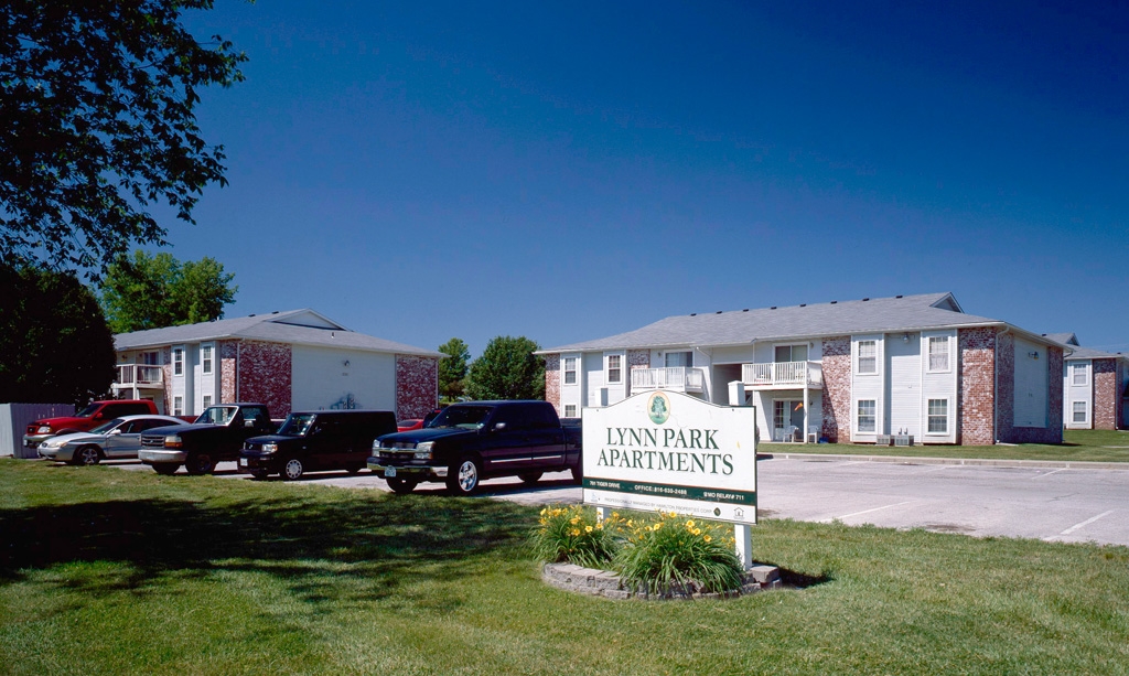 Lynn Park Apartments in Excelsior Springs, MO - Foto de edificio