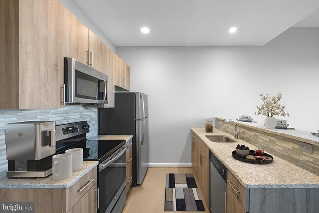 property at 204 N 16th St