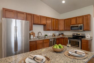 The Grand in Grand Blanc, MI - Foto de edificio - Building Photo