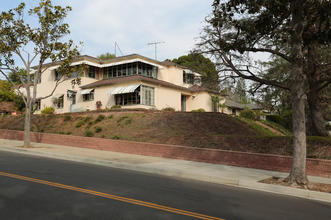 439 Malvern Ave in Fullerton, CA - Building Photo