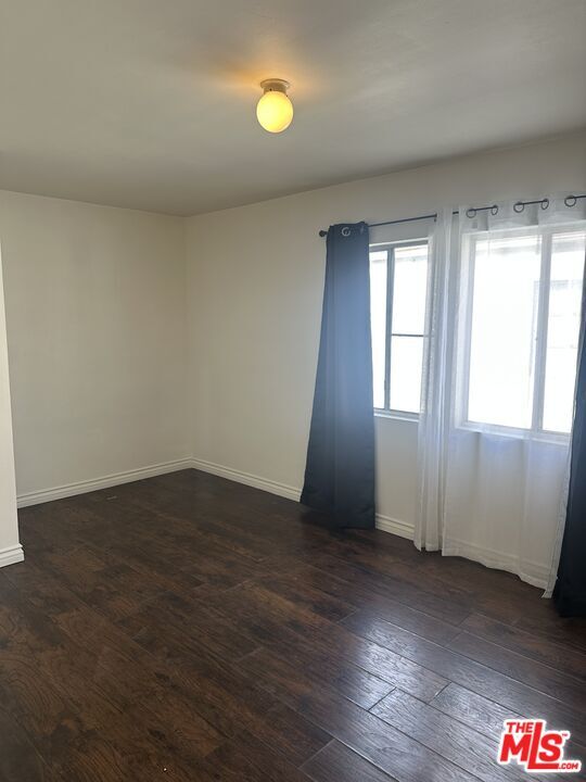6609 1/2 Brynhurst Ave in Los Angeles, CA - Building Photo - Building Photo