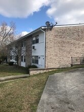 2441 Old Knoxville Pike, Unit 2441 Old Knoxville Pike in Maryville, TN - Building Photo - Building Photo