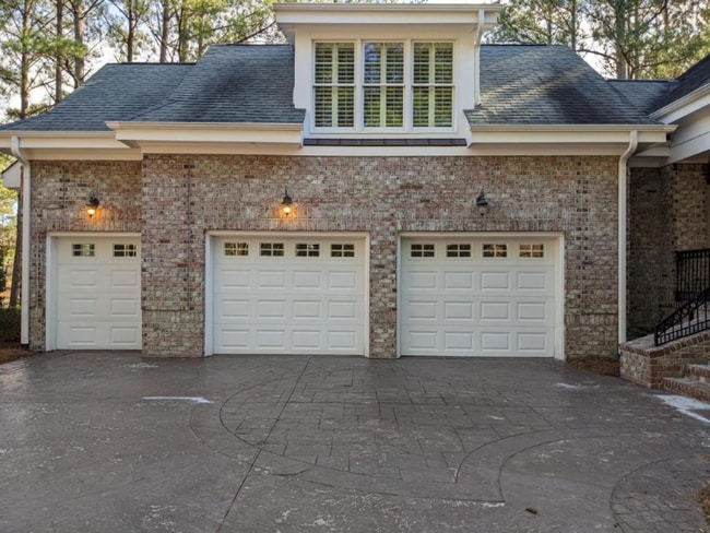 102 Cedar Ct in Wallace, NC - Foto de edificio - Building Photo