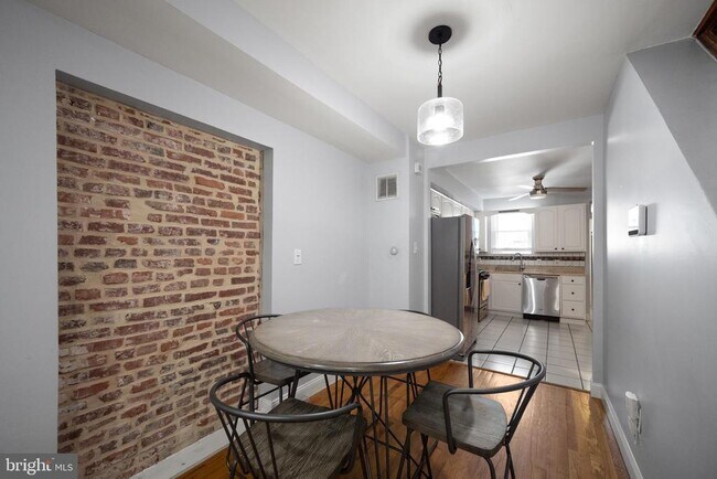 517 S Ellwood Ave in Baltimore, MD - Building Photo - Building Photo