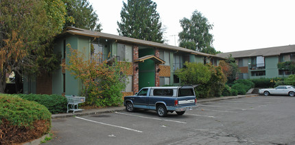 1950 Laurel Ave NE in Salem, OR - Foto de edificio - Building Photo