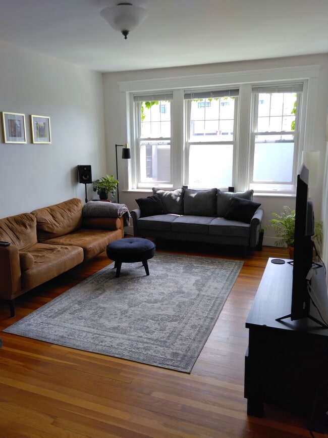 1697 Cambridge St, Unit 12 in Cambridge, MA - Building Photo - Building Photo
