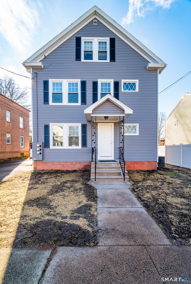 51 Wallace Row in Wallingford, CT - Building Photo - Building Photo