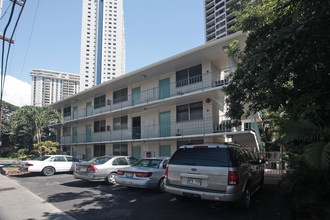 High Tide in Honolulu, HI - Building Photo - Building Photo