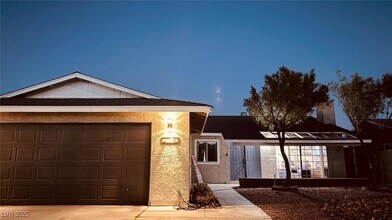 1609 Blue Mountain Dr in Las Vegas, NV - Building Photo - Building Photo