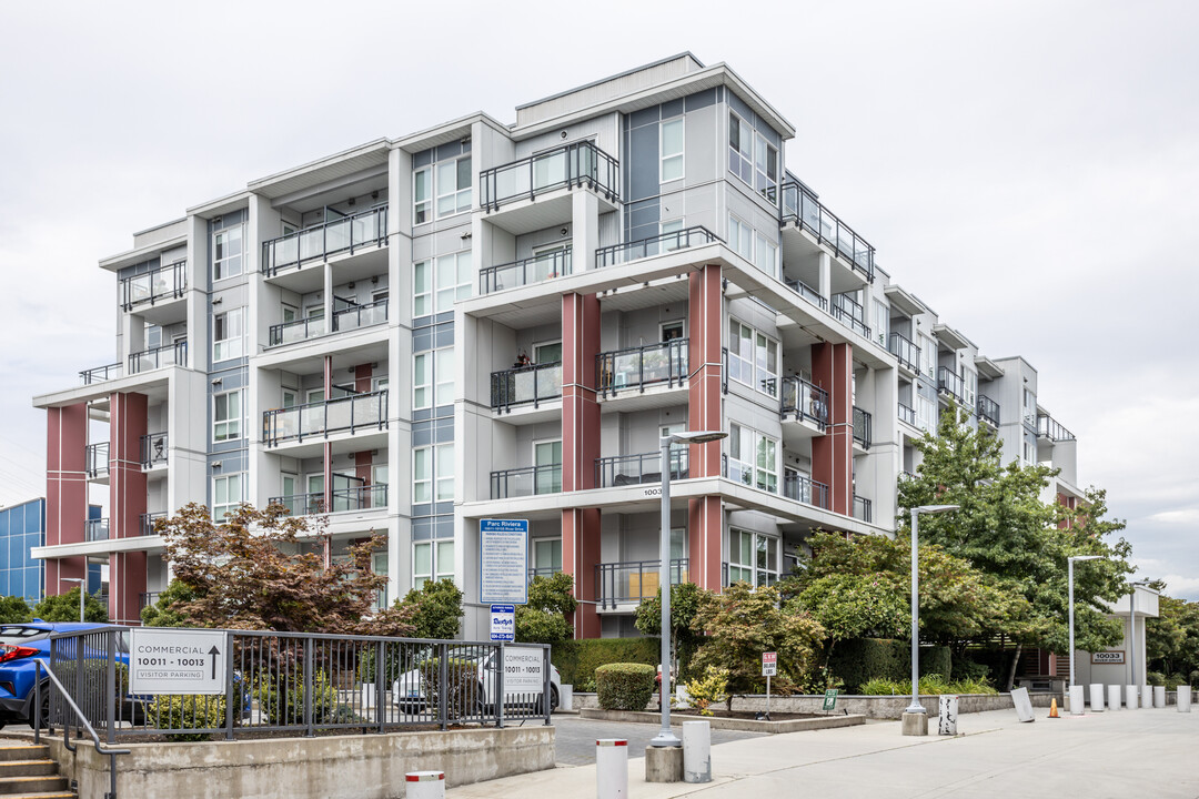 Parc Riveria in Richmond, BC - Building Photo