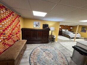 1292 Lenox Rd in Richmond, MA - Building Photo - Building Photo