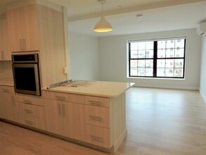 24 Soden St, Unit 04 in Cambridge, MA - Building Photo - Building Photo