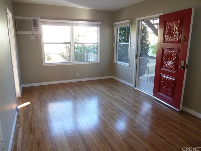 1211 N Kenwood St, Unit 1211 1.5