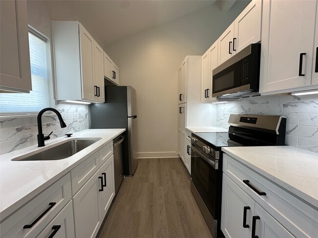 property at 2829 Timmons Ln