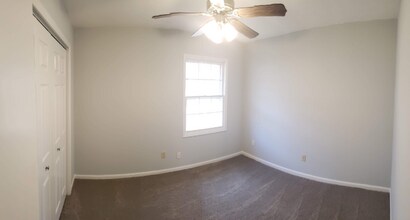 4450 Township Dr in Oakwood, GA - Building Photo - Building Photo