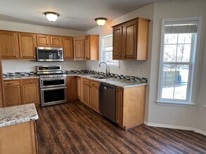 1623 S Burks Ave in Springfield, MO - Building Photo - Building Photo