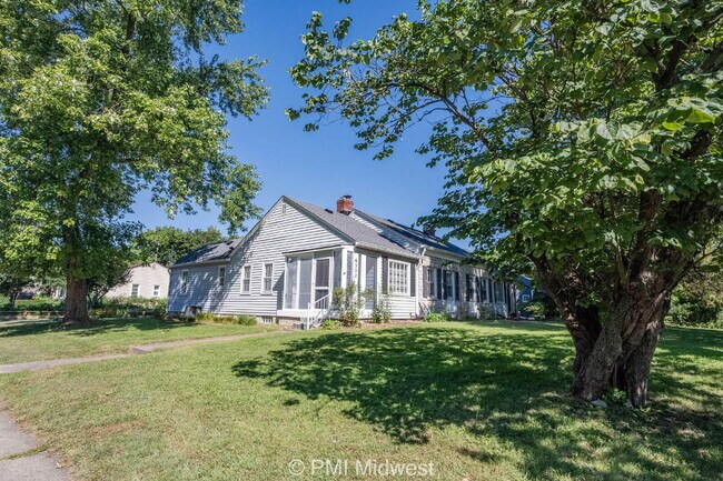 6302 N Washington Blvd in Indianapolis, IN - Building Photo - Building Photo